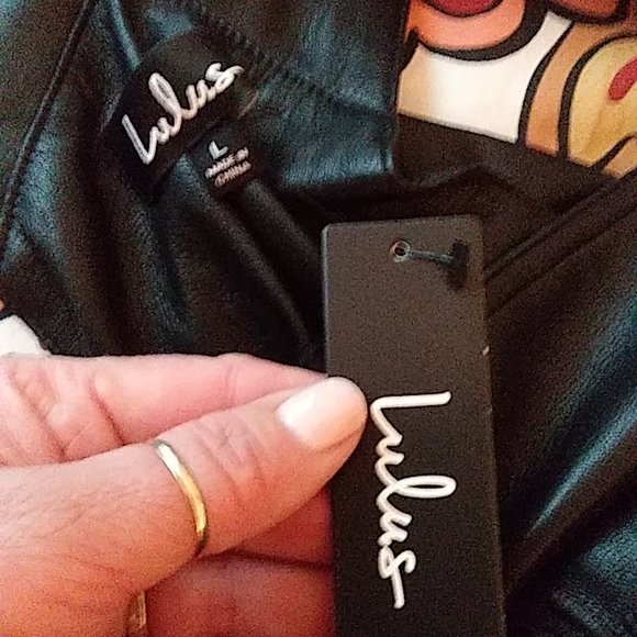 NWT Lulu's Modern Charm Black Vegan Leather Overalls size Large - Picture 7 of 7